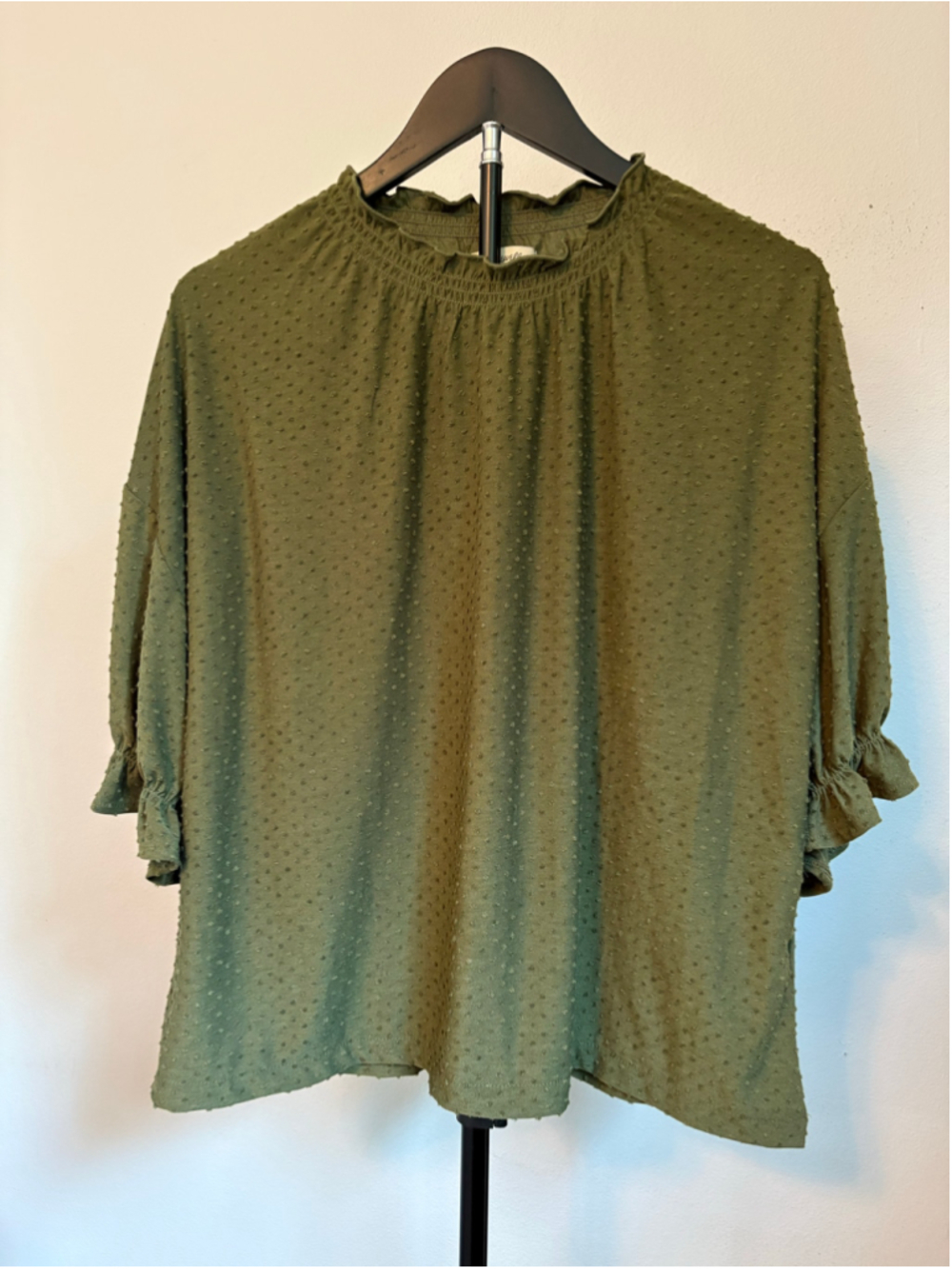 Madewell Texture & Thread Olive Green Smocked Clip Dot Ruffle Top L EUC